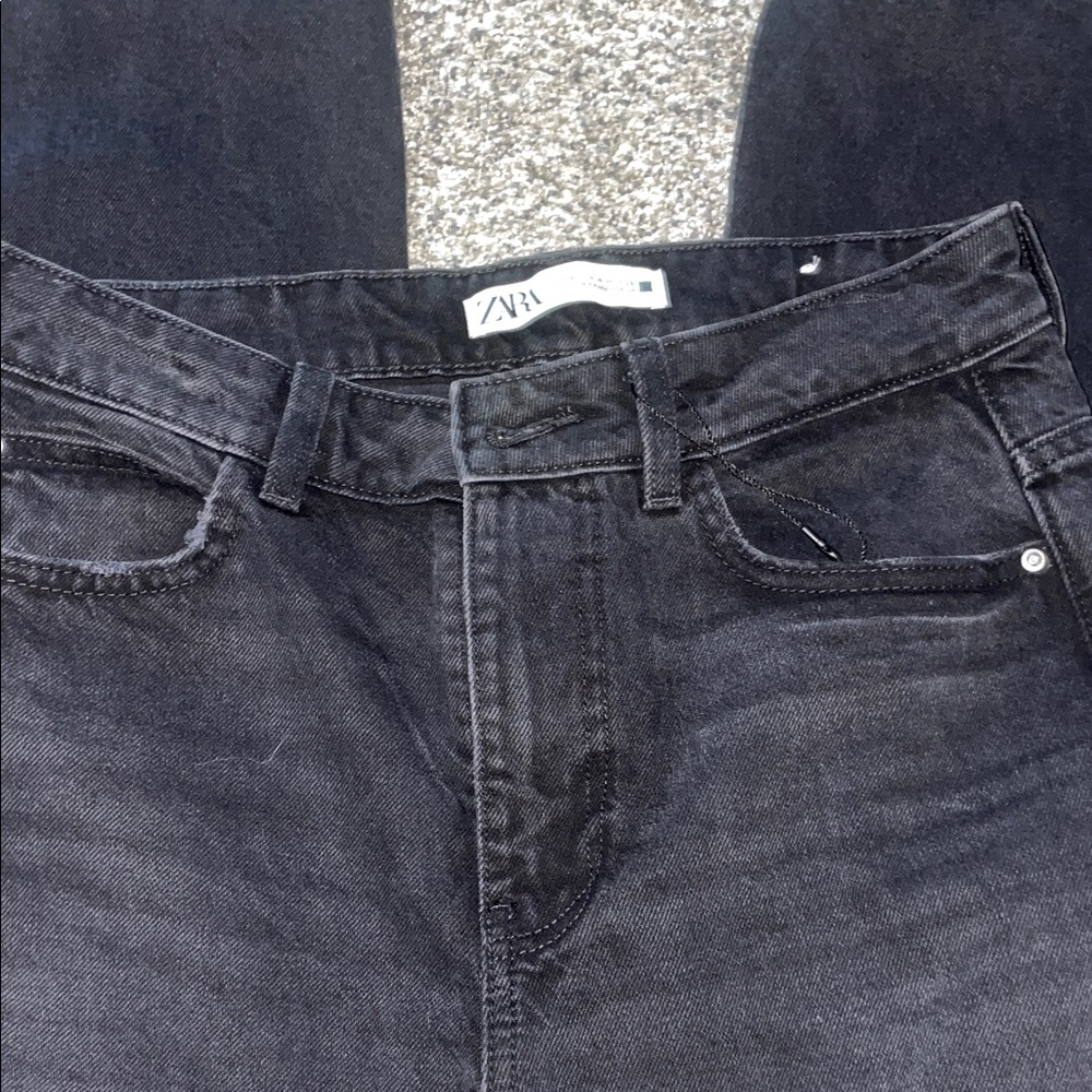 Zara Women's Black Straight Leg Jeans